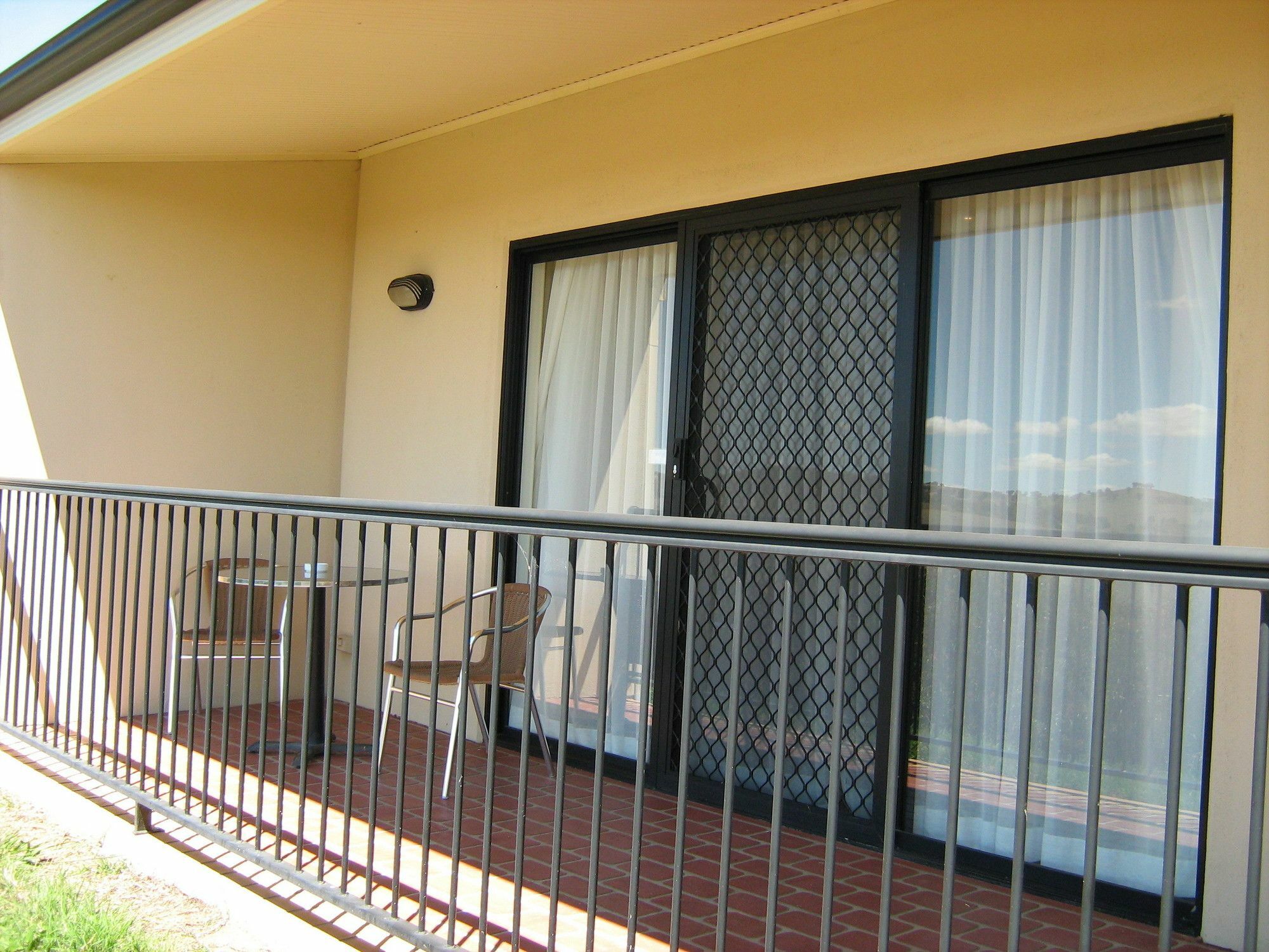 Turners Vineyard Motel Orange Exterior photo