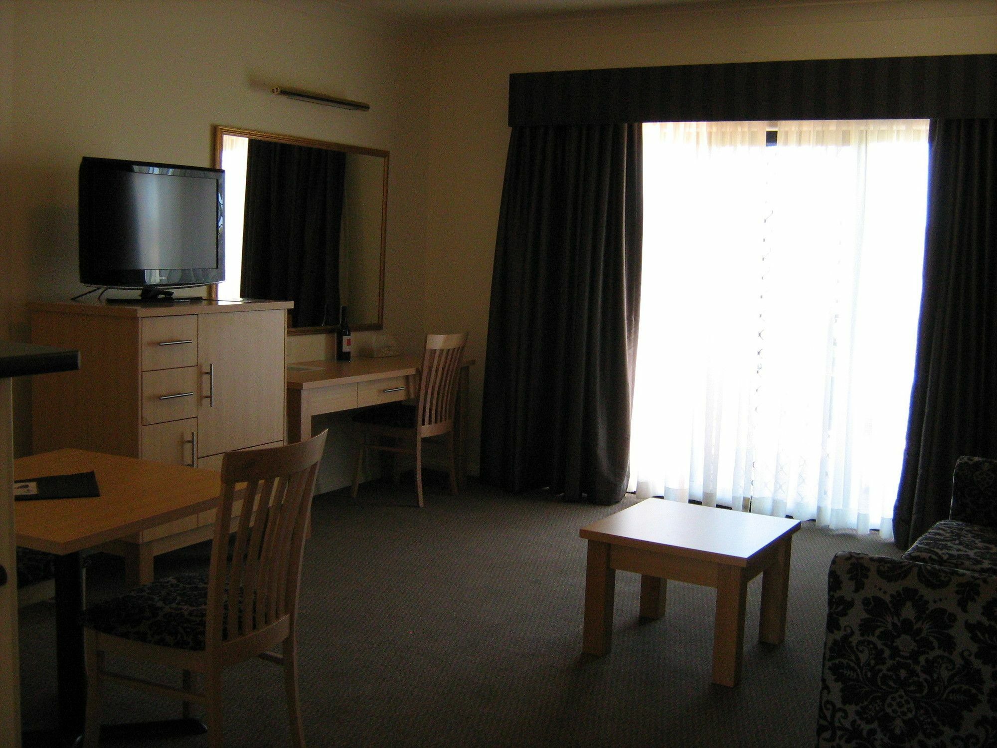 Turners Vineyard Motel Orange Exterior photo